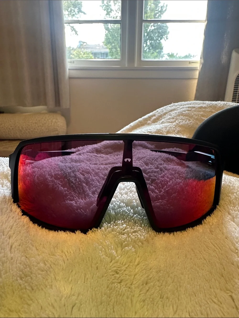 Oakley Shield Sunglasses with Pink-Red Mirrored Lens and Black Frame